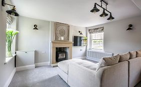 The Belle - A Lovingly Converted Grade II Listed Home From Home In Bakewell